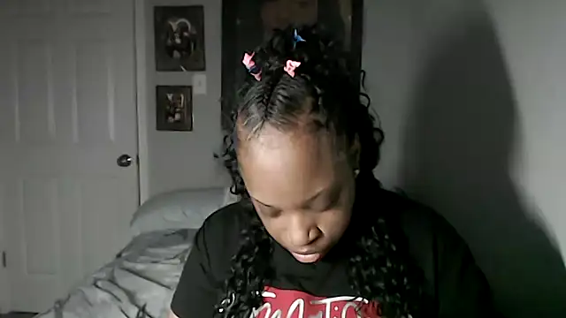 Sexymona1218 online show from 10.11.25