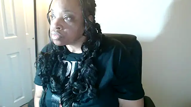 Sexymona1218 online show from 03.28.26