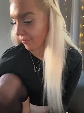 MIA-XXX online show from 11.05.25