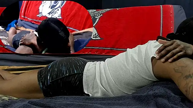 Snapshot of iBreakHeartz chatting on 01.11.25 iBreakHeartz online show from 01.11.25