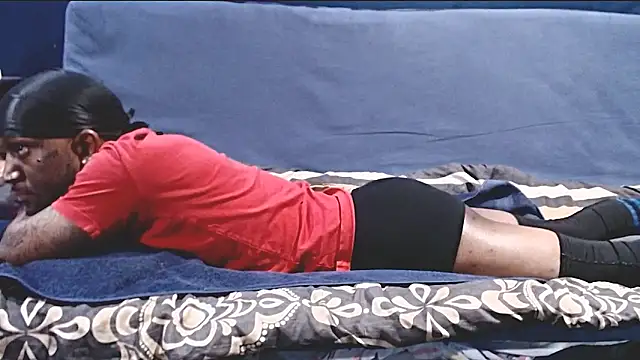 Snapshot of iBreakHeartz chatting on 11.03.25 iBreakHeartz online show from 11.03.25