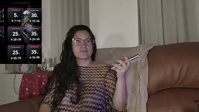 Snapshot of DeesseLuxure chatting on 09.27.25 DeesseLuxure online show from 09.27.25