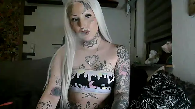 RoxxyInk online show from 04.05.26