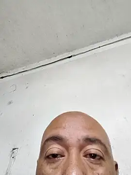 Snapshot of GeorgeVergaGrues chatting on 10.06.25 GeorgeVergaGrues online show from 10.06.25