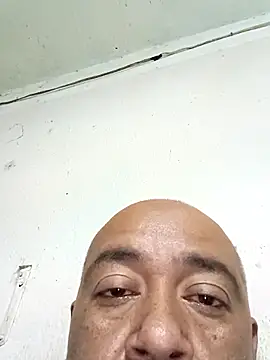 Snapshot of GeorgeVergaGrues chatting on 10.14.25 GeorgeVergaGrues online show from 10.14.25