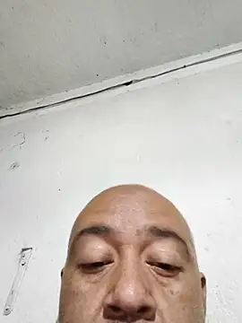 Snapshot of GeorgeVergaGrues chatting on 10.16.25 GeorgeVergaGrues online show from 10.16.25