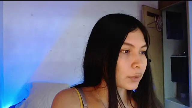 evolet01 online show from 10.07.25