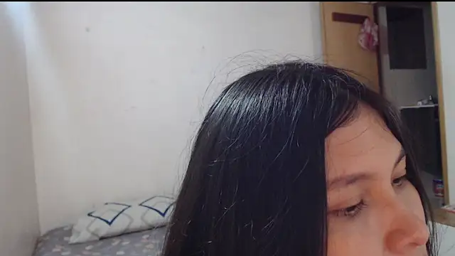 evolet01 online show from 10.22.25