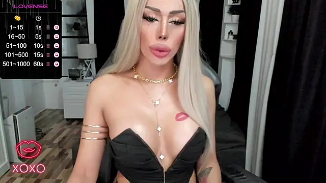 Snapshot of Forever_MissCandace chatting on 09.24.25 Forever MissCandace online show from 09.24.25