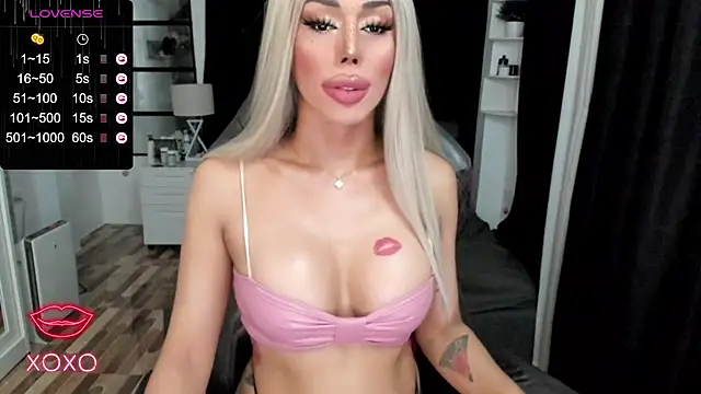 Snapshot of Forever_MissCandace chatting on 09.26.25 Forever MissCandace online show from 09.26.25