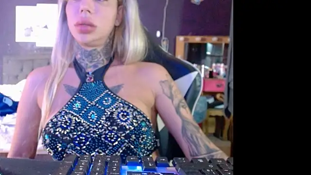 Snapshot of tatuada_sex chatting on 03.13.25 tatuada sex online show from 03.13.25