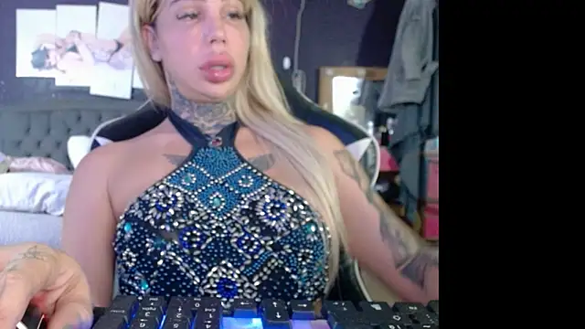 Snapshot of tatuada_sex chatting on 03.13.25 tatuada sex online show from 03.13.25