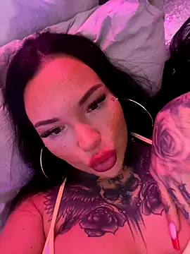  MelinaCurves  online show from 11.26.25