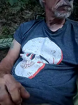 Snapshot of Biknight chatting on 09.19.25 Biknight online show from 09.19.25