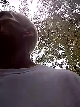 Snapshot of Biknight chatting on 09.25.25 Biknight online show from 09.25.25