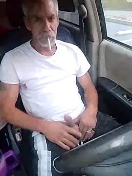 Snapshot of Biknight chatting on 10.06.25 Biknight online show from 10.06.25