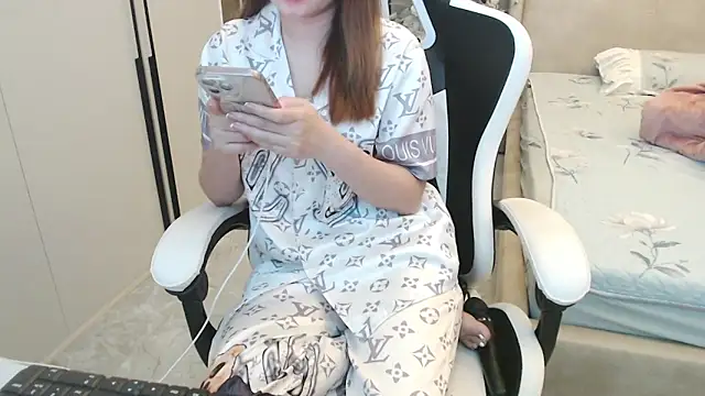 Hanako love online show from 03.10.25