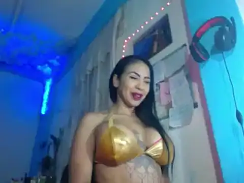 Snapshot of ERIKA-THEDOLL chatting on 12.15.24 ERIKA-THEDOLL online show from 12.15.24