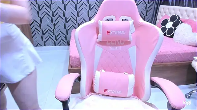 Snapshot of Toyota_Motor_Corporation chatting on 03.03.26 Toyota Motor Corporation online show from 03.03.26