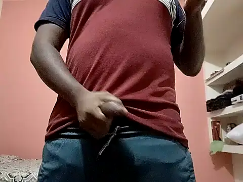 Snapshot of Aneesh007m chatting on 10.18.25 Aneesh007m online show from 10.18.25