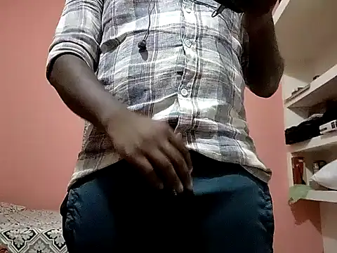 Snapshot of Aneesh007m chatting on 10.20.25 Aneesh007m online show from 10.20.25