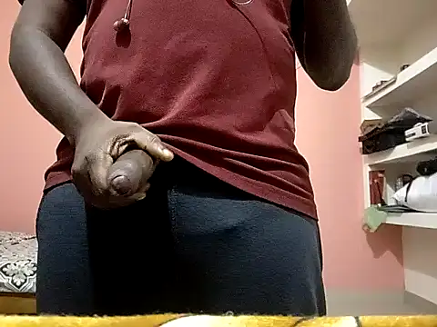 Snapshot of Aneesh007m chatting on 10.28.25 Aneesh007m online show from 10.28.25