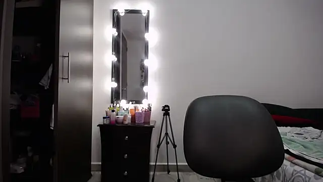 zoe hotxxx online show from 02.17.25