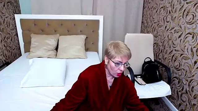 LadyLibely online show from 12.10.24