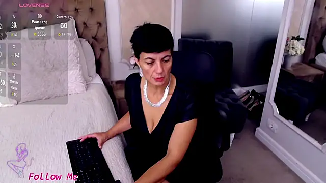 BustyPenellope online show from 09.28.25