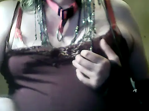 sissy sarah69 online show from 10.04.25