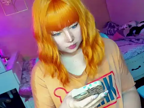 HOTnWILDalice online show from 11.17.25