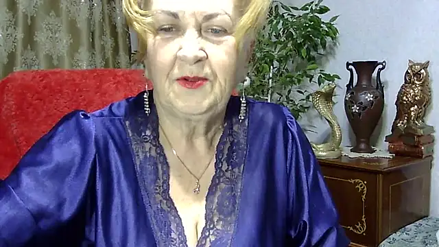 Emma52610 online show from 02.01.25