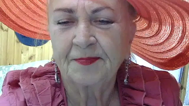 Snapshot of Emma52610 chatting on 10.22.25 Emma52610 online show from 10.22.25