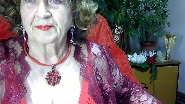 Emma52610 online show from 04.19.26