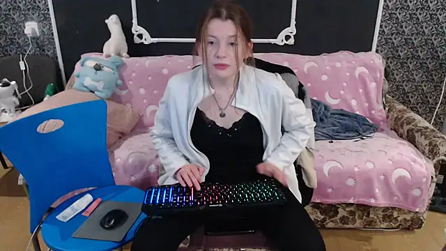 Snapshot of Gr4_soul_ chatting on 02.16.26 Gr4 soul online show from 02.16.26