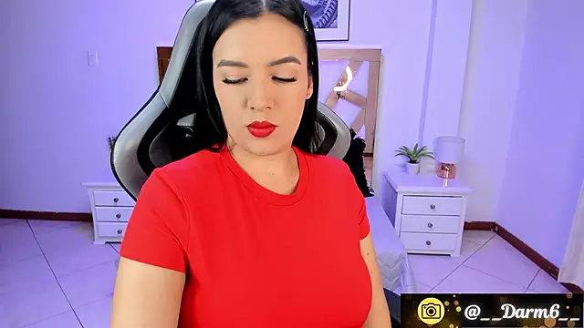 Lia Simons online show from 01.11.25