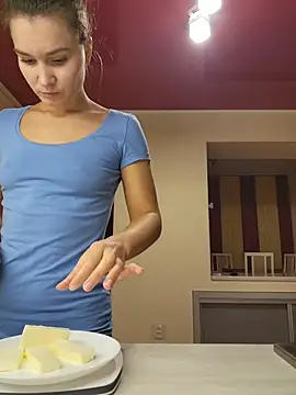 Snapshot of Girl_Ksenia chatting on 10.14.25 Girl Ksenia online show from 10.14.25