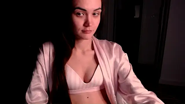 EvelynGG online show from 11.22.25