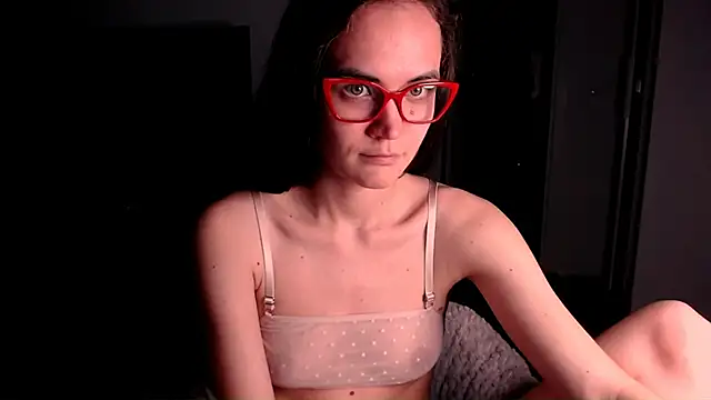 EvelynGG online show from 04.12.26