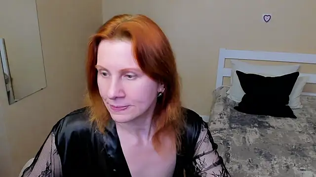 Snapshot of FoxySophia chatting on 10.03.25 FoxySophia online show from 10.03.25