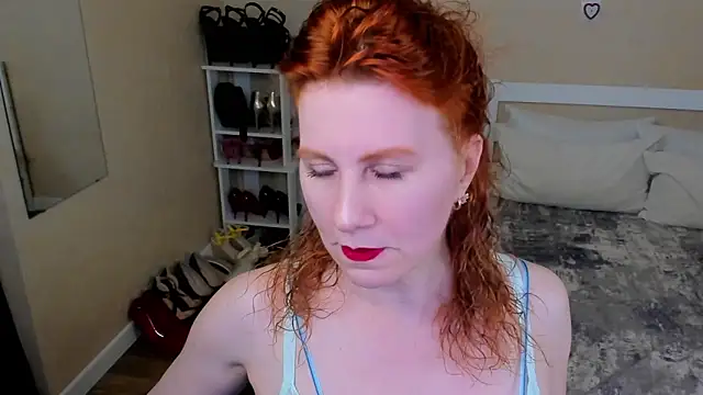 FoxySophia online show from 06.10.26