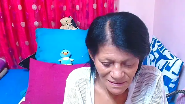 SLUTTYROXY online show from 04.18.26