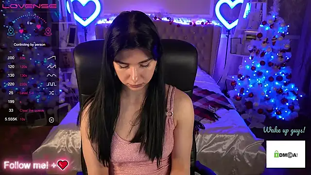 Snapshot of EmilyCandyy chatting on 12.30.24 EmilyCandyy online show from 12.30.24