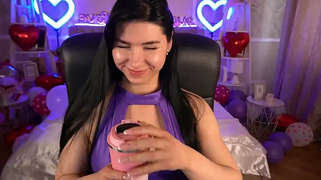 Snapshot of EmilyCandyy chatting on 02.24.25 EmilyCandyy online show from 02.24.25