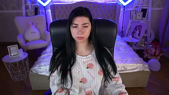 Snapshot of EmilyCandyy chatting on 03.18.25 EmilyCandyy online show from 03.18.25