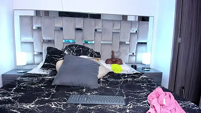 Cammiila online show from 03.06.25