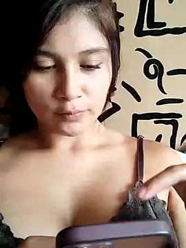 Snapshot of kinky_mila@xh chatting on 12.06.24 kinky milaxh online show from 12.06.24