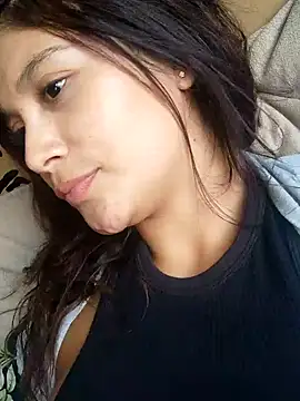 Snapshot of kinky_mila@xh chatting on 01.19.25 kinky milaxh online show from 01.19.25