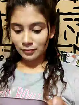 Snapshot of kinky_mila@xh chatting on 01.23.25 kinky milaxh online show from 01.23.25