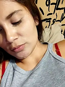 Snapshot of kinky_mila@xh chatting on 03.18.25 kinky milaxh online show from 03.18.25